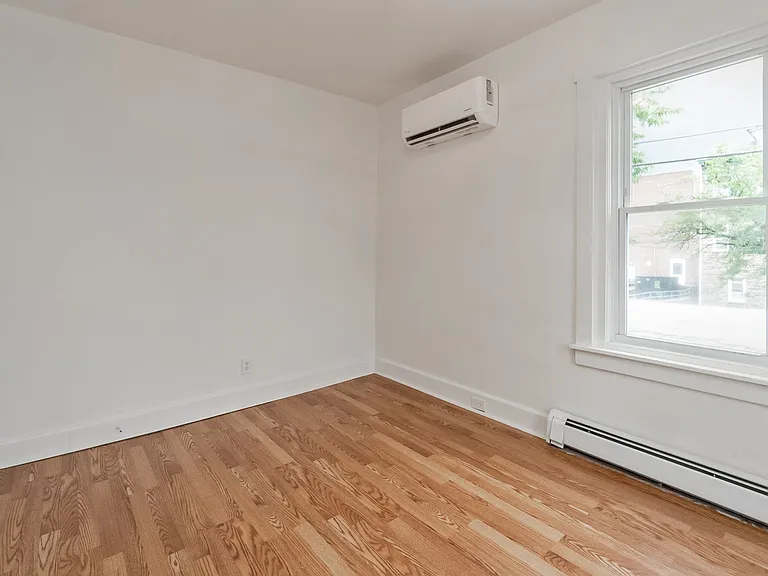 46 S 10th St #4 — Photo 13