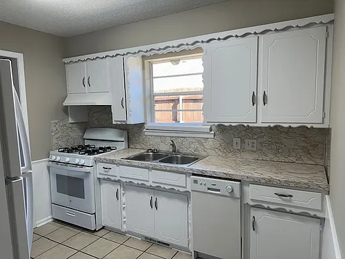 6100 N Villa Ave #1 Photo 1