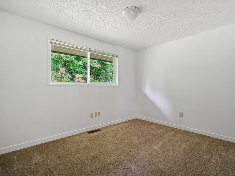 9411 147th St E — Photo 11