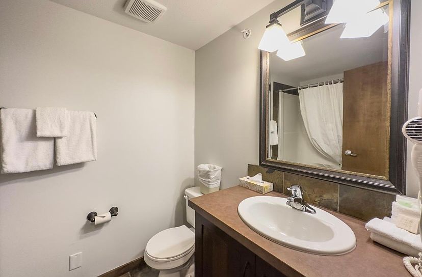 Full Bathroom