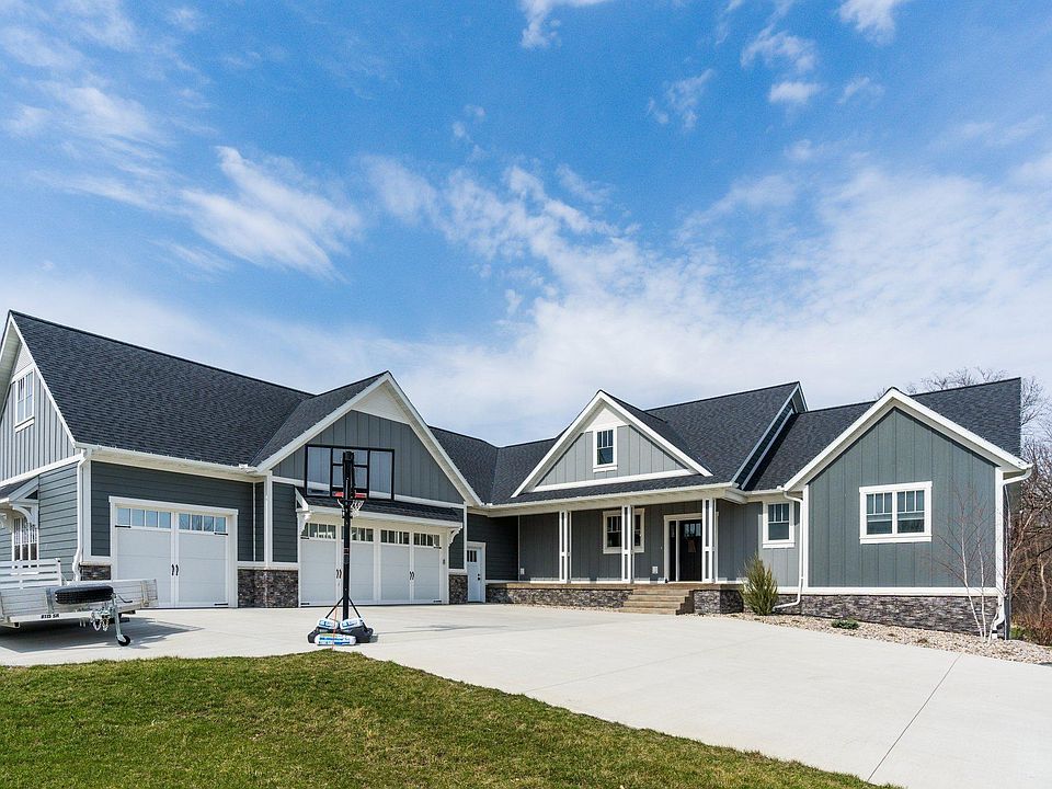 1st image of 2036 Badger Ln