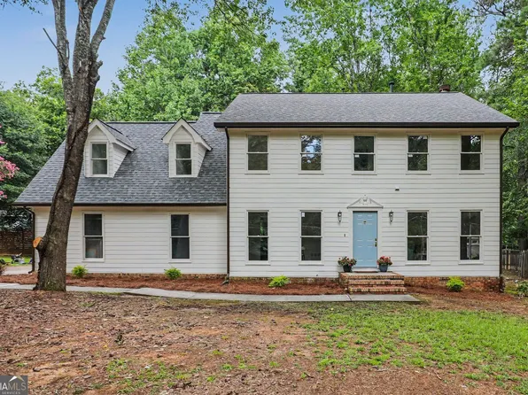 120 Marilyn Ct, Fayetteville, GA 30214