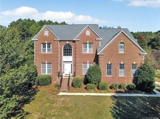 206 Whitegrove Dr, Fort Mill, SC 29715