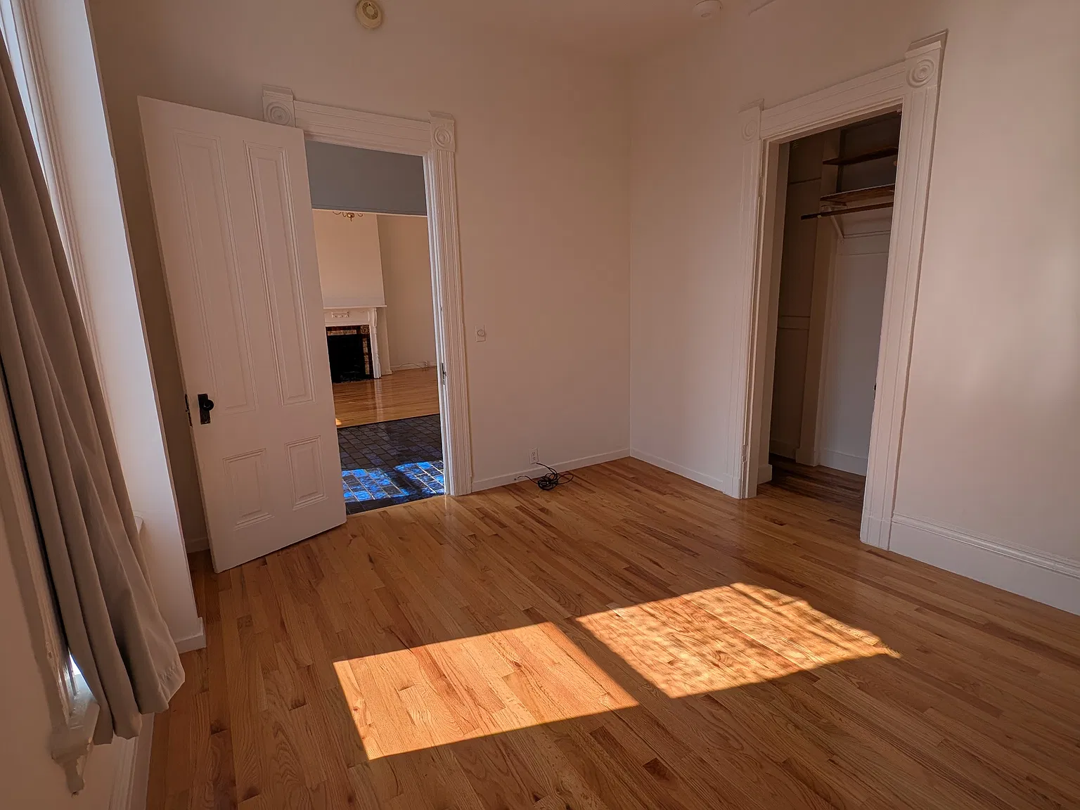 1 bed, 740 sqft, $3,885 — Photo 3