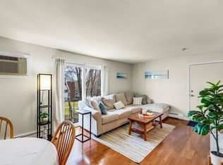 4 Birchwood Point #304, Amesbury, MA 01913