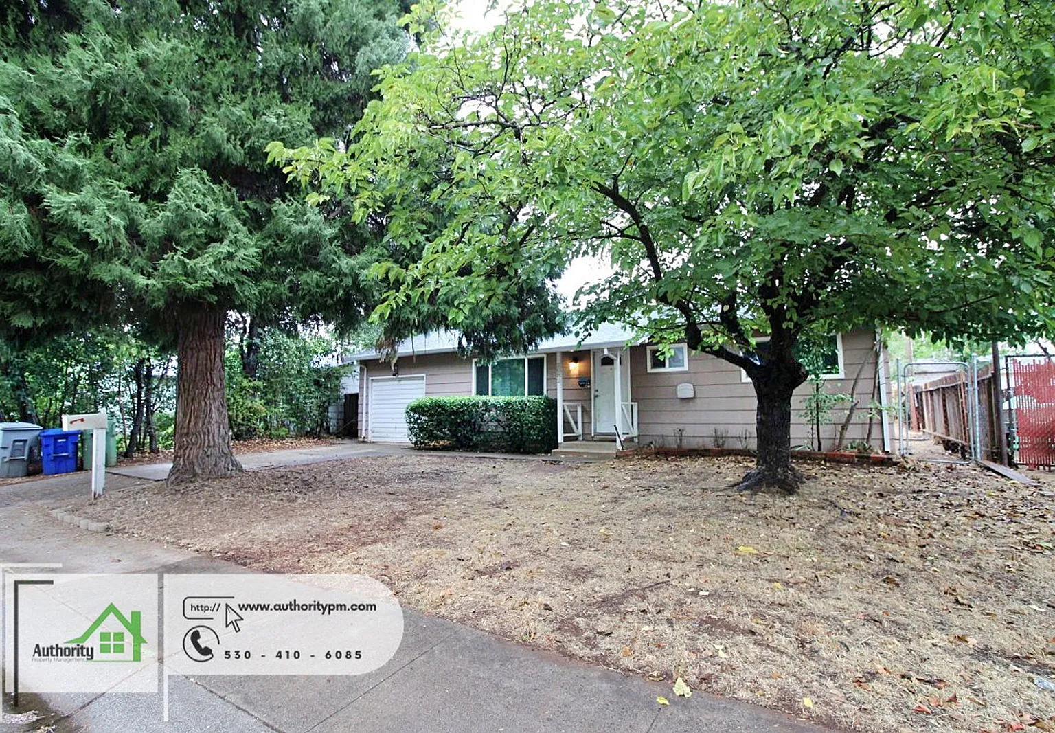 3 bed, 1.0 bath, 996 sqft, $1,595 — Photo 1