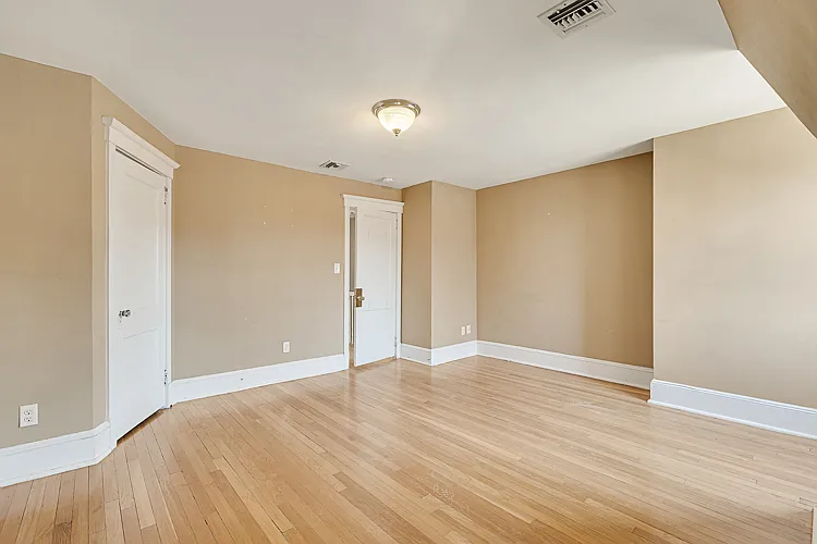 1001 Norwood Ave #4 — Photo 9