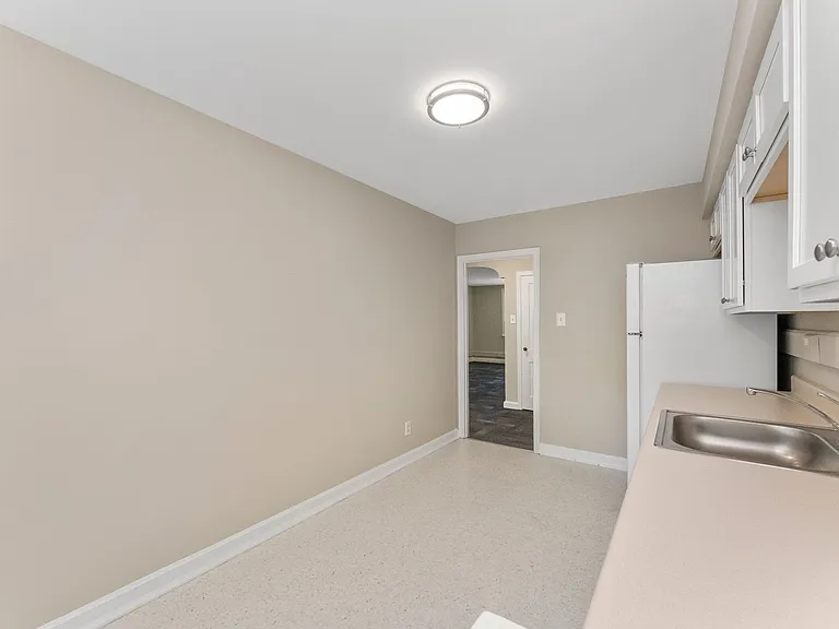 5346 Chew Ave - St. Teresa — Photo 8