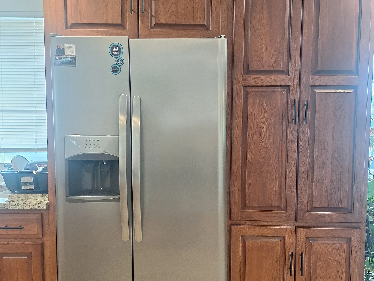 6 bed, 2943 sqft, $2,900 — Photo 2