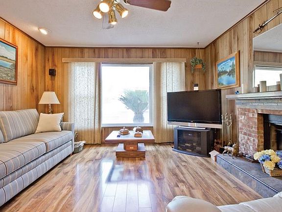 5th image of 512 Oakwood Ct