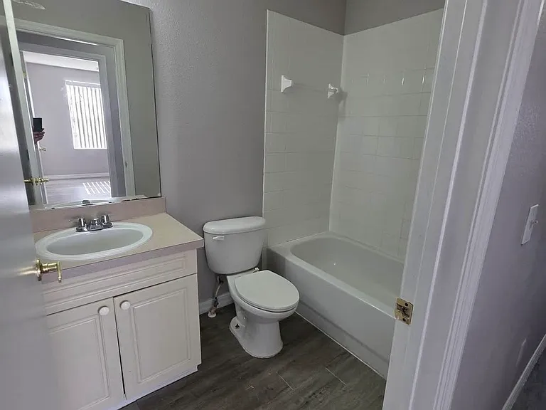 406 Washington Palm Loop #1 — Photo 6