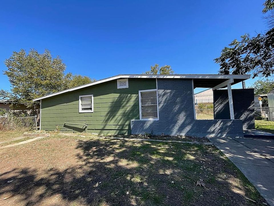 1st image of 114 Sandledge Dr