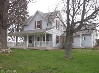 66867 Dailey Rd, Edwardsburg, MI 49112