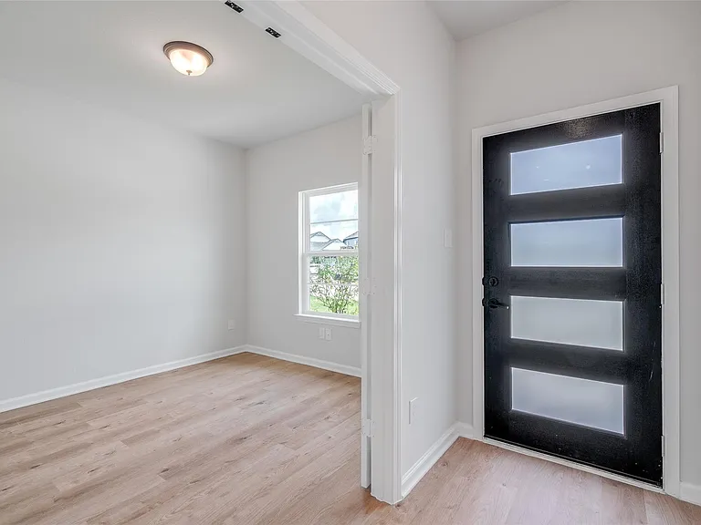 32315 Clouser Minnow Ct — Photo 3