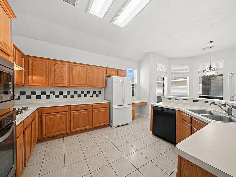 2415 Wyckchester Dr — Photo 19