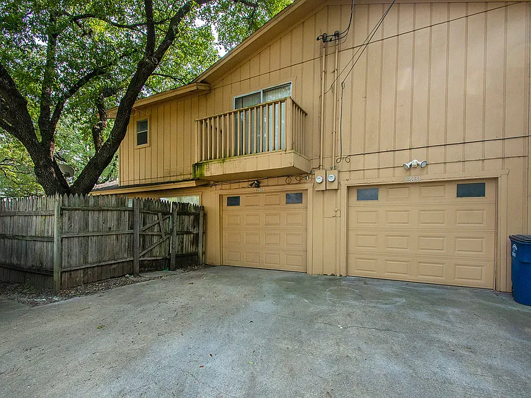 12833 Pandora Dr — Photo 21