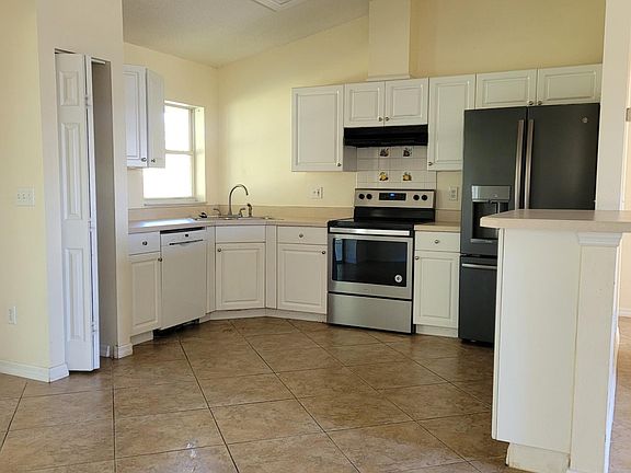 4th image of 37 Prescott Ln