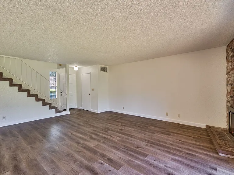 1171 Meadow Gate Dr — Photo 10
