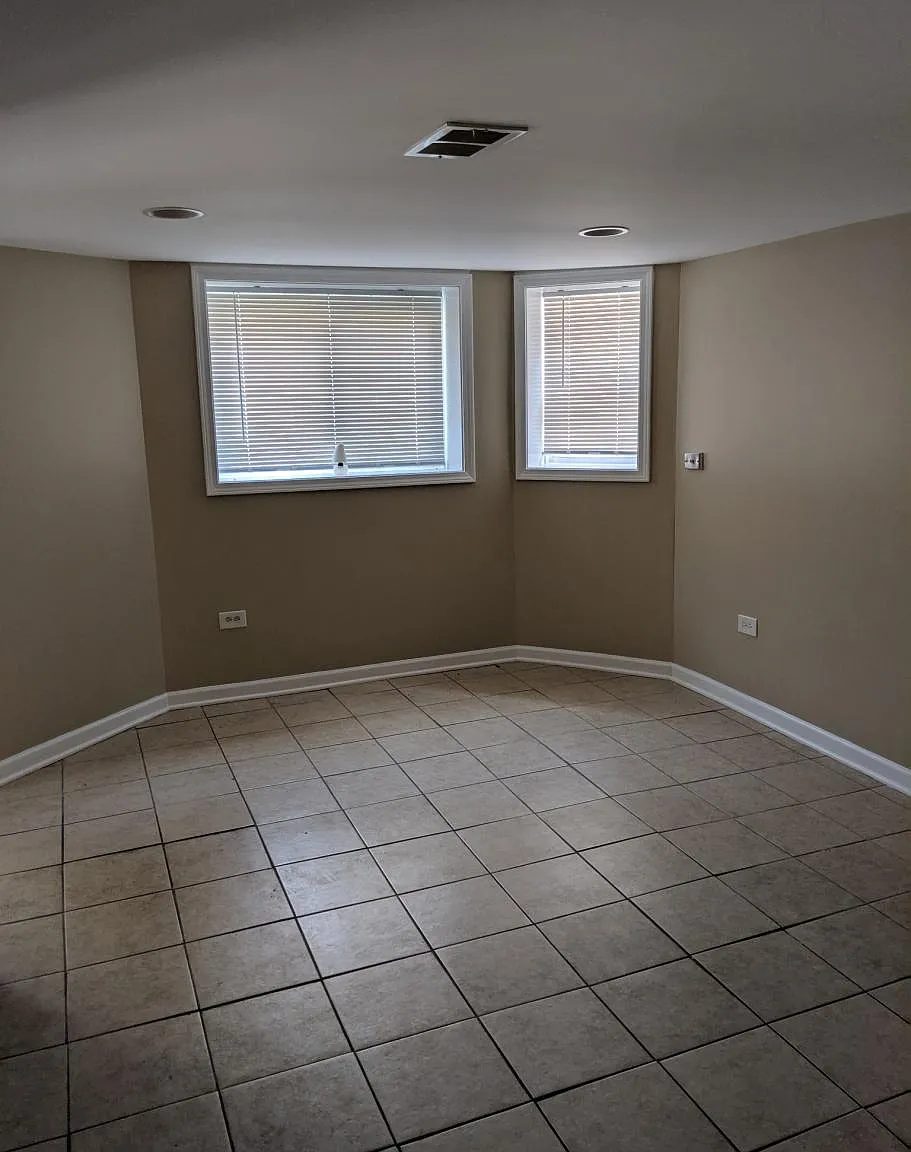 2614 North Springfield Avenue #GF — Photo 4