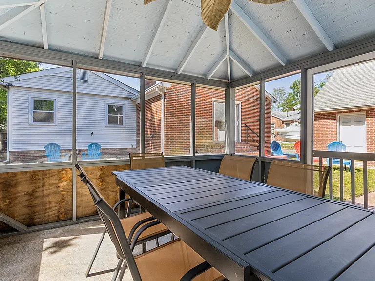 8 Findley St — Photo 38