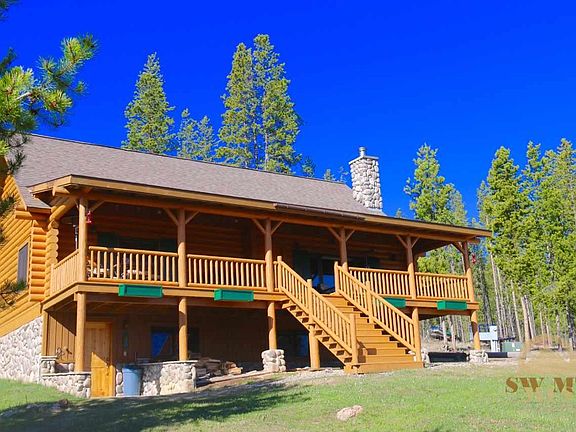 2nd image of 463 Wolf Ridge Rd
