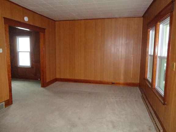3rd image of 1010 Cleveland Dr