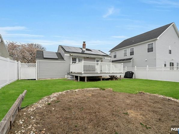 70 Avenue F, Lodi, NJ 07644