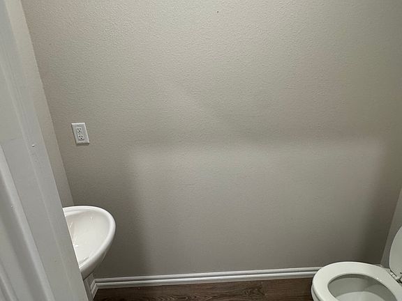 4th image of 1901 SE Jefferson Pl