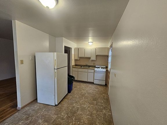 2nd image of 3125 Sherman Dr #1