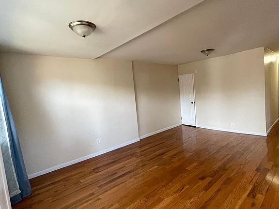 2nd image of 1274 E 53rd St Floor 1