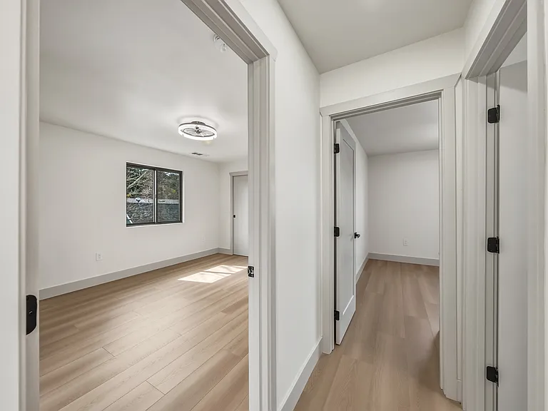 295 Foothill Blvd — Photo 31