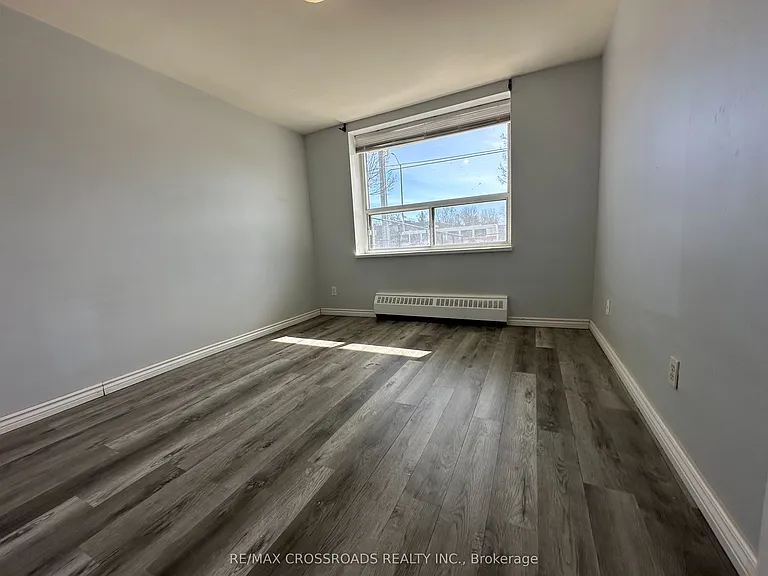 363 Lakeshore Rd E #102 — Photo 7