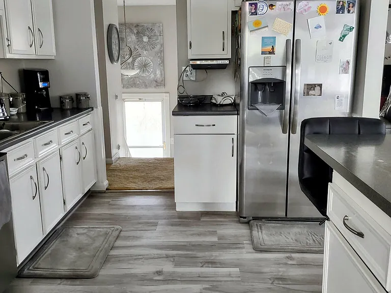 Yale Dr — Photo 18