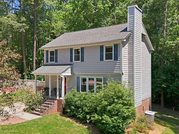 104 Swiftwater Ct, Cary, NC 27513