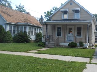 715 Grand Ave, Aurora, IL 60506