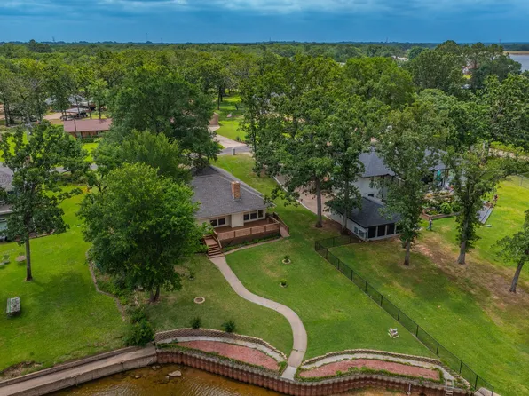 27 Sundown Trl, Malakoff, TX 75148