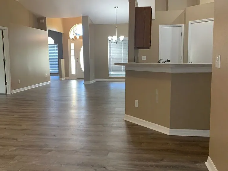 1212 Moses Creek Ct — Photo 9