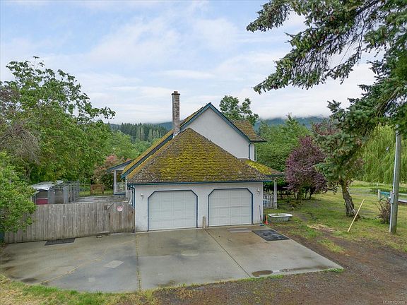 4th image of 2453 E Wellington Rd