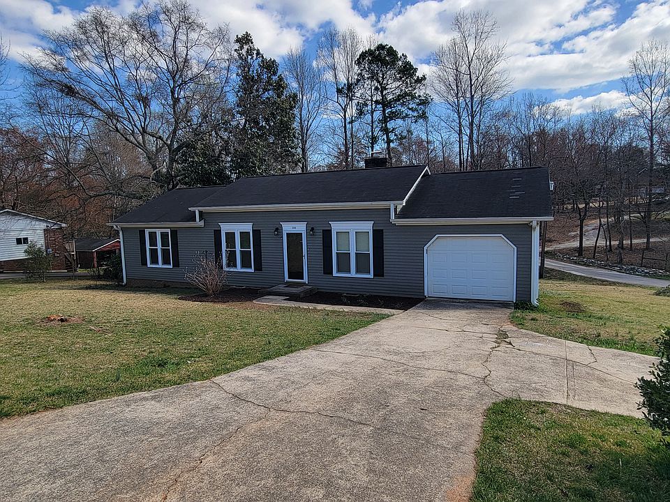 1st image of 106 Lorraine Dr