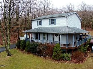 1313 N Rocky Mountain Dr, Effort, PA 18330