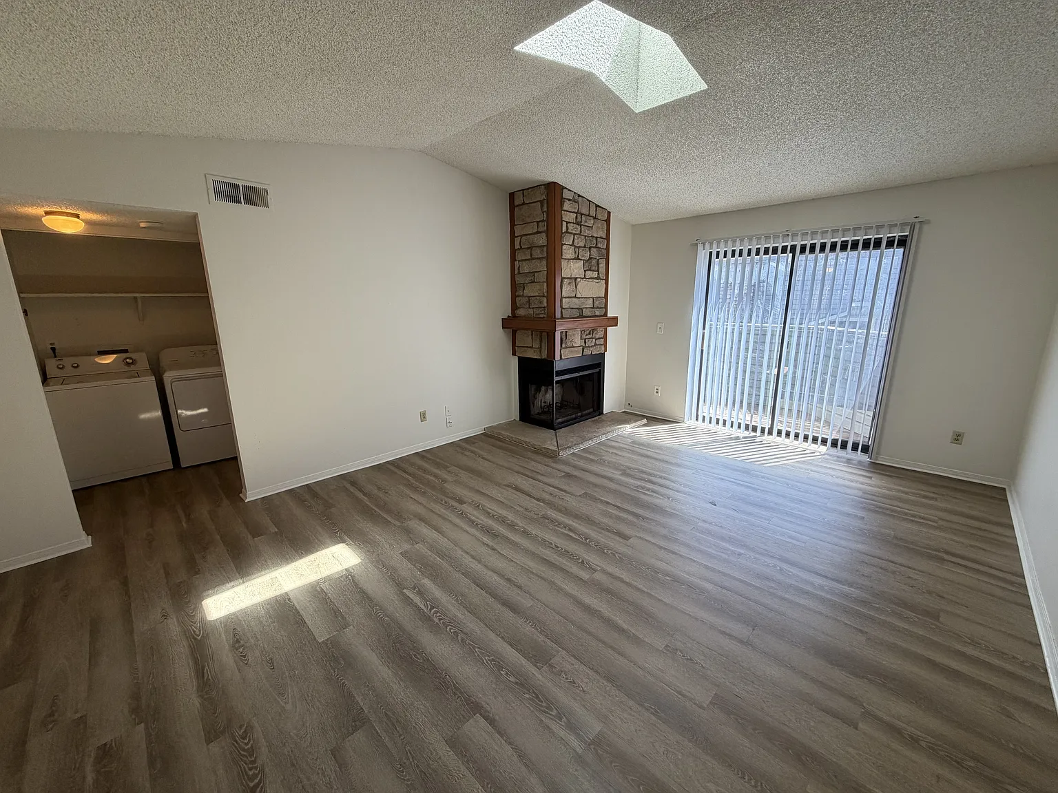 923 S Zeno Way - 201 — Photo 3