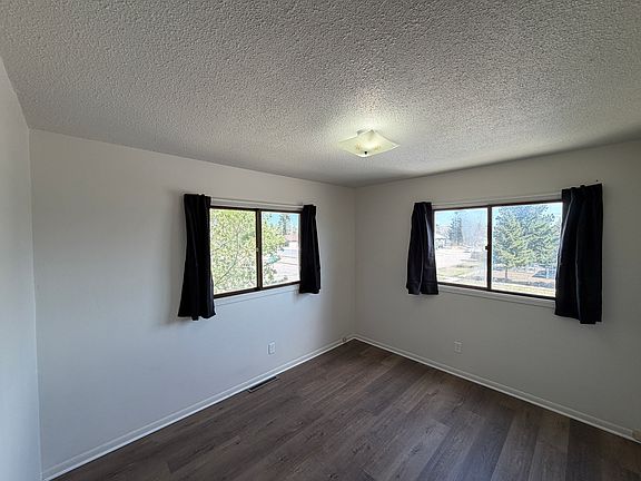 2nd image of 401 College Ave #1
