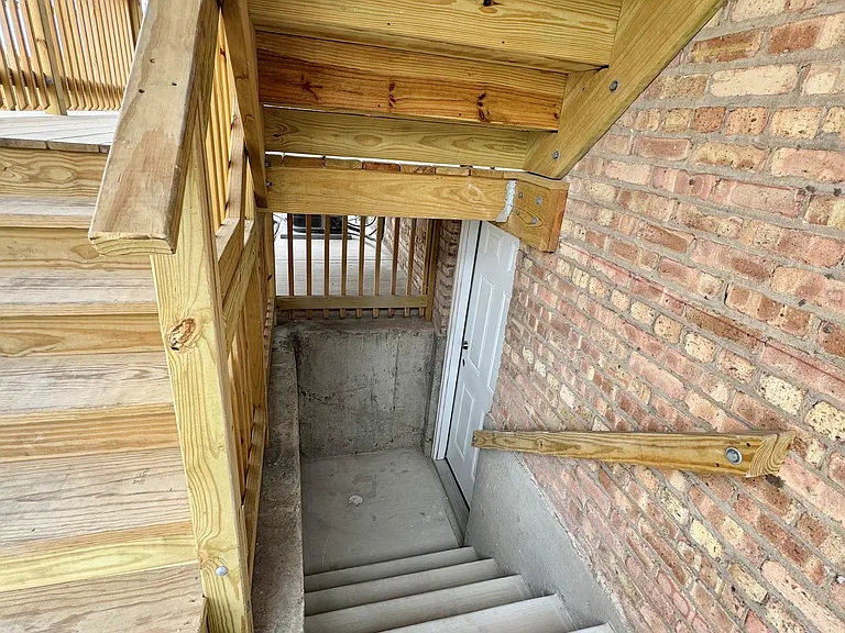 4816 W Henderson St #G — Photo 23