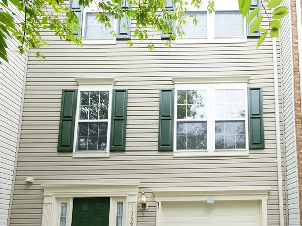 13591 Beckingham Dr, Herndon, VA 20171