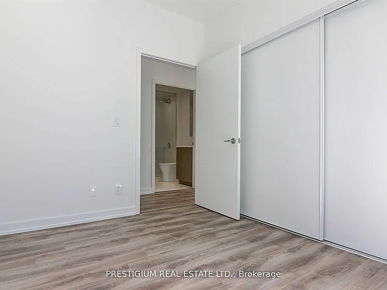 20 Edward St #804 — Photo 16