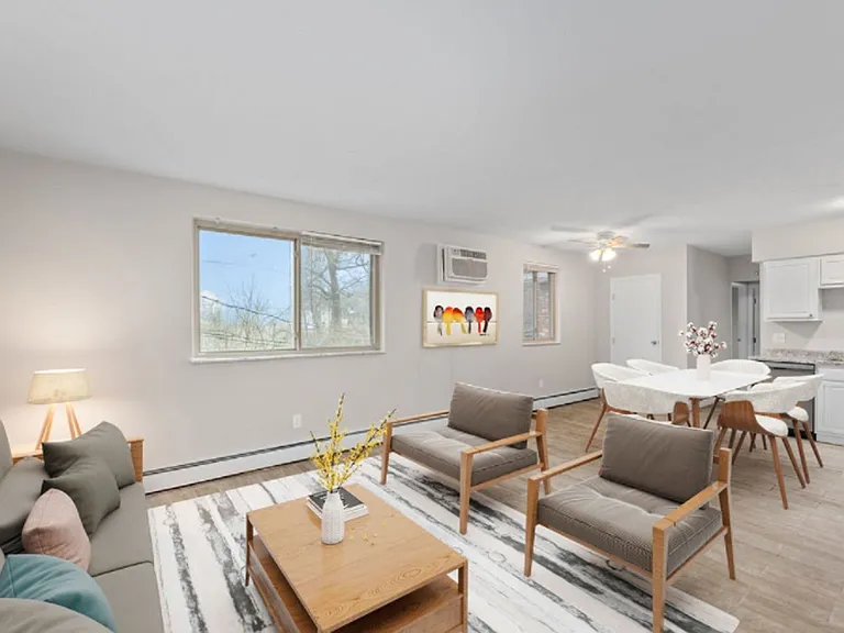 245 S 2nd St #11 — Photo 5