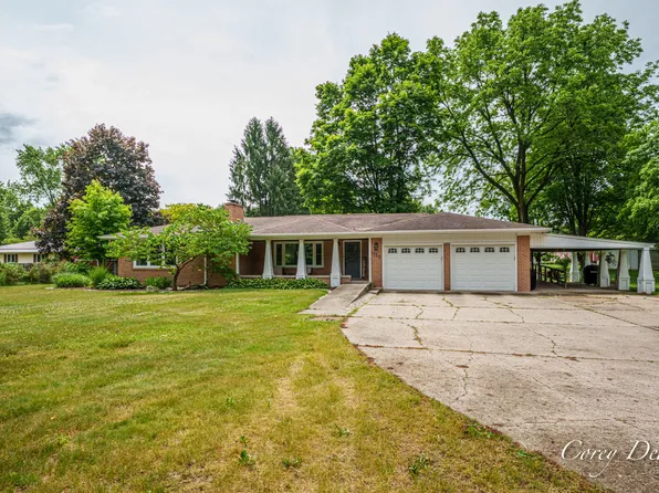 1555 W Ellis Ave, Belding, MI 48809