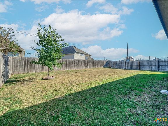 4th image of 1643 Hillside Dr