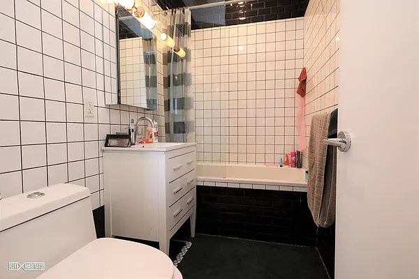 Rented by Citi Habitats | media 42