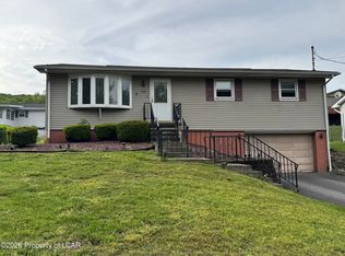 1161 Shoemaker Ave, West Wyoming, PA 18644